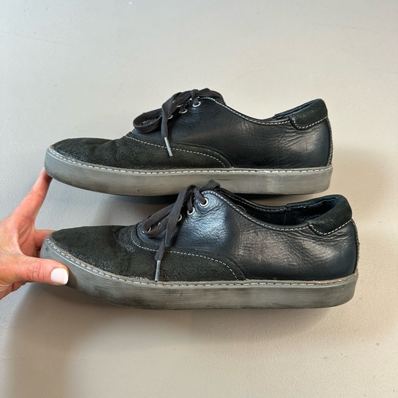 UGG Australia Black Leather & Suede Lace-Up Sneakers Wool Lined Men’s Size 11 main image 4